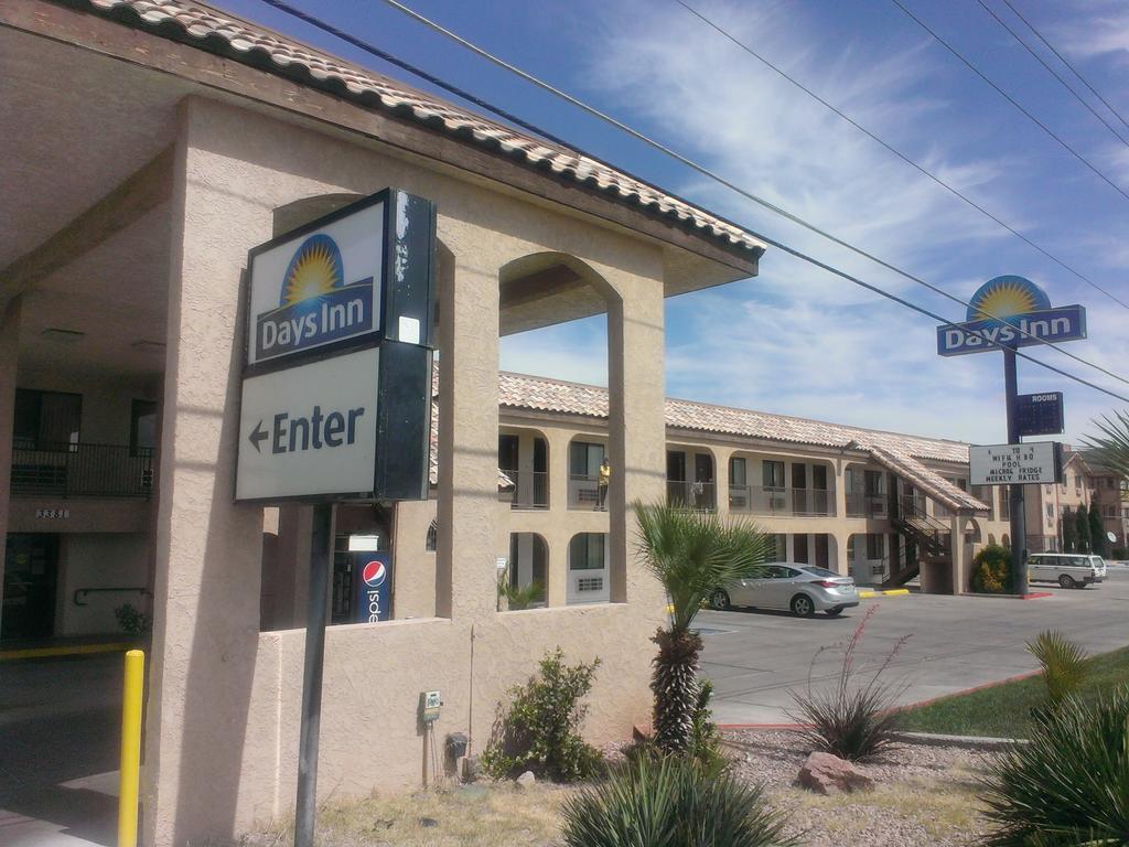 Days Inn By Wyndham Kingman East Exteriér fotografie