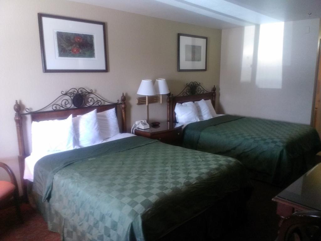 Days Inn By Wyndham Kingman East Pokoj fotografie