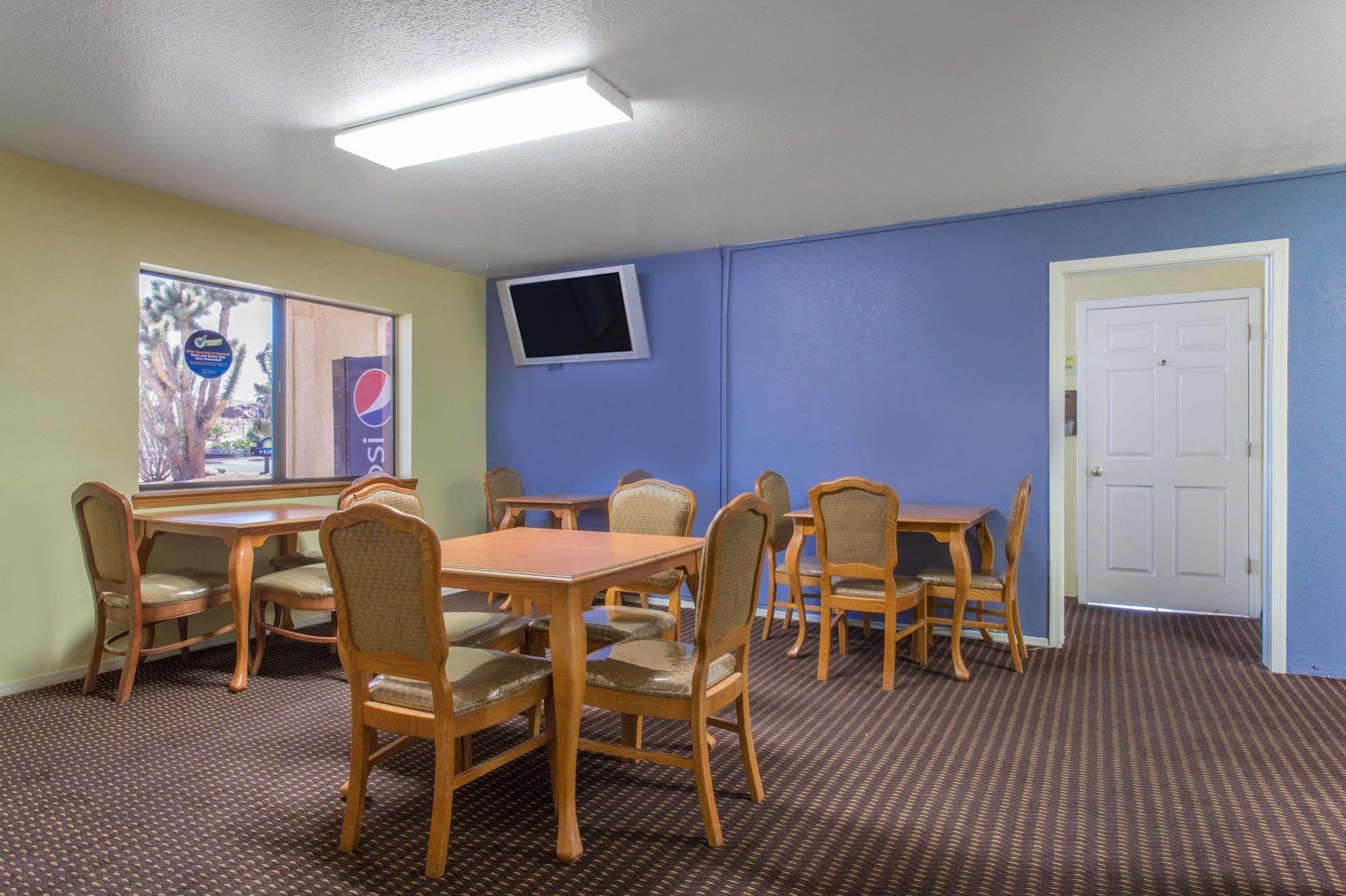 Days Inn By Wyndham Kingman East Exteriér fotografie