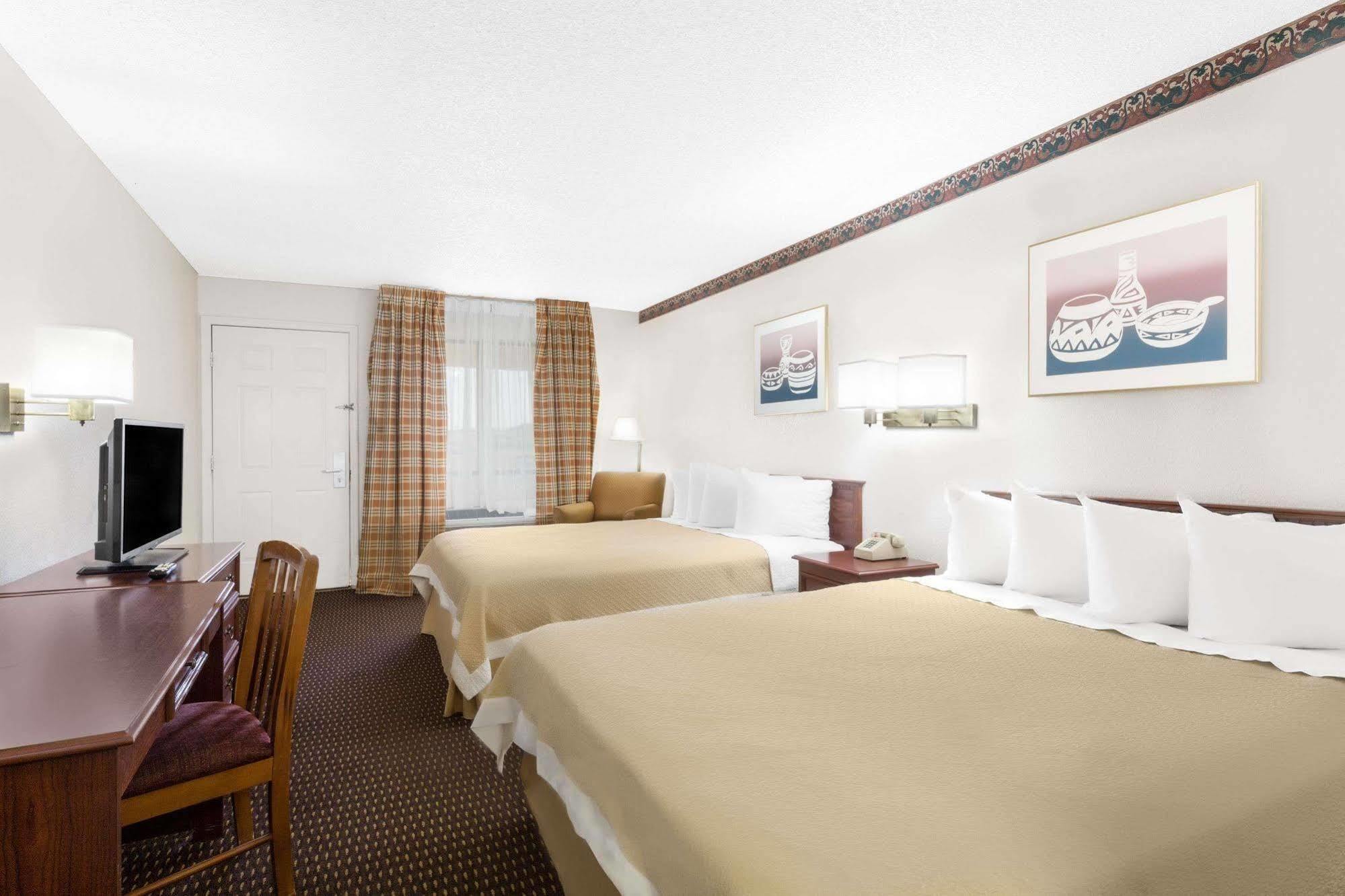 Days Inn By Wyndham Kingman East Exteriér fotografie